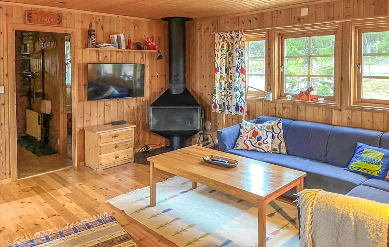 Cozy Home In Saerna With Sauna Fjatervalen Exterior foto
