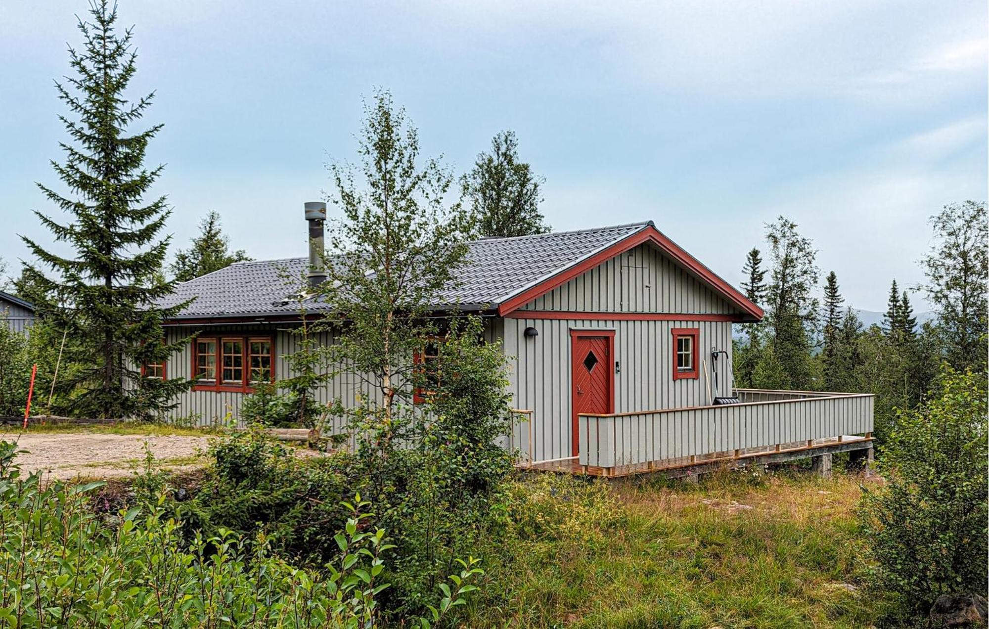 Cozy Home In Saerna With Sauna Fjatervalen Exterior foto