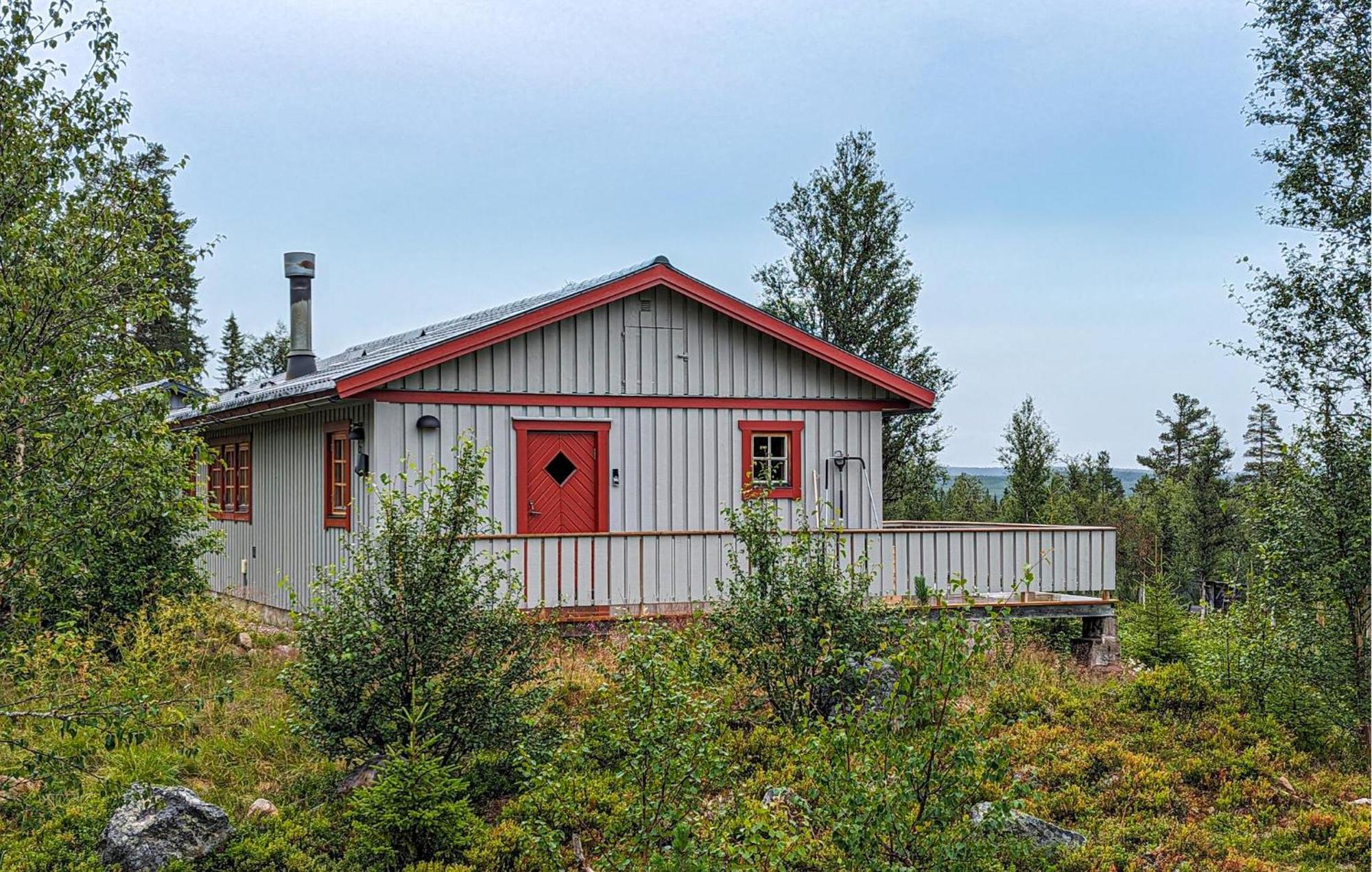 Cozy Home In Saerna With Sauna Fjatervalen Exterior foto